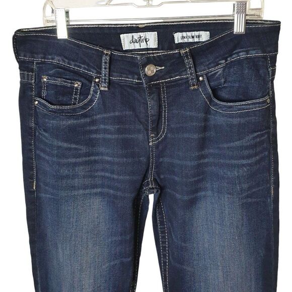 Daytrip Women's Jeans Slim Boot Dark Denim Embroidered Jeans 31" NWOT - Picture 3 of 9